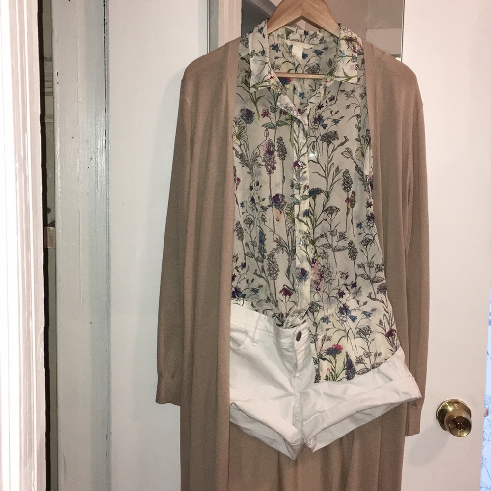 Sleeveless tunic, floral print.